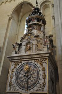 Kathedrale Saint Jean, astronomische Uhr