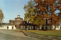 Konzentrationslager, Eingangsgebäude